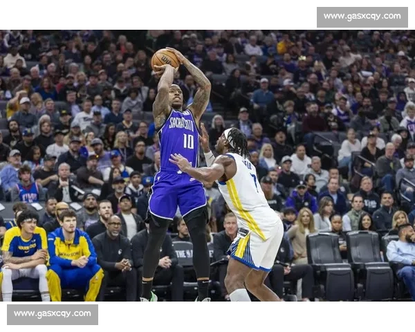德罗赞火力全开难救主 NBA公牛鏖战奇才上演末节逆转与绝杀悬念 德罗赞火力全开难救主 NBA公牛鏖战奇才上演末节逆转与绝杀悬念